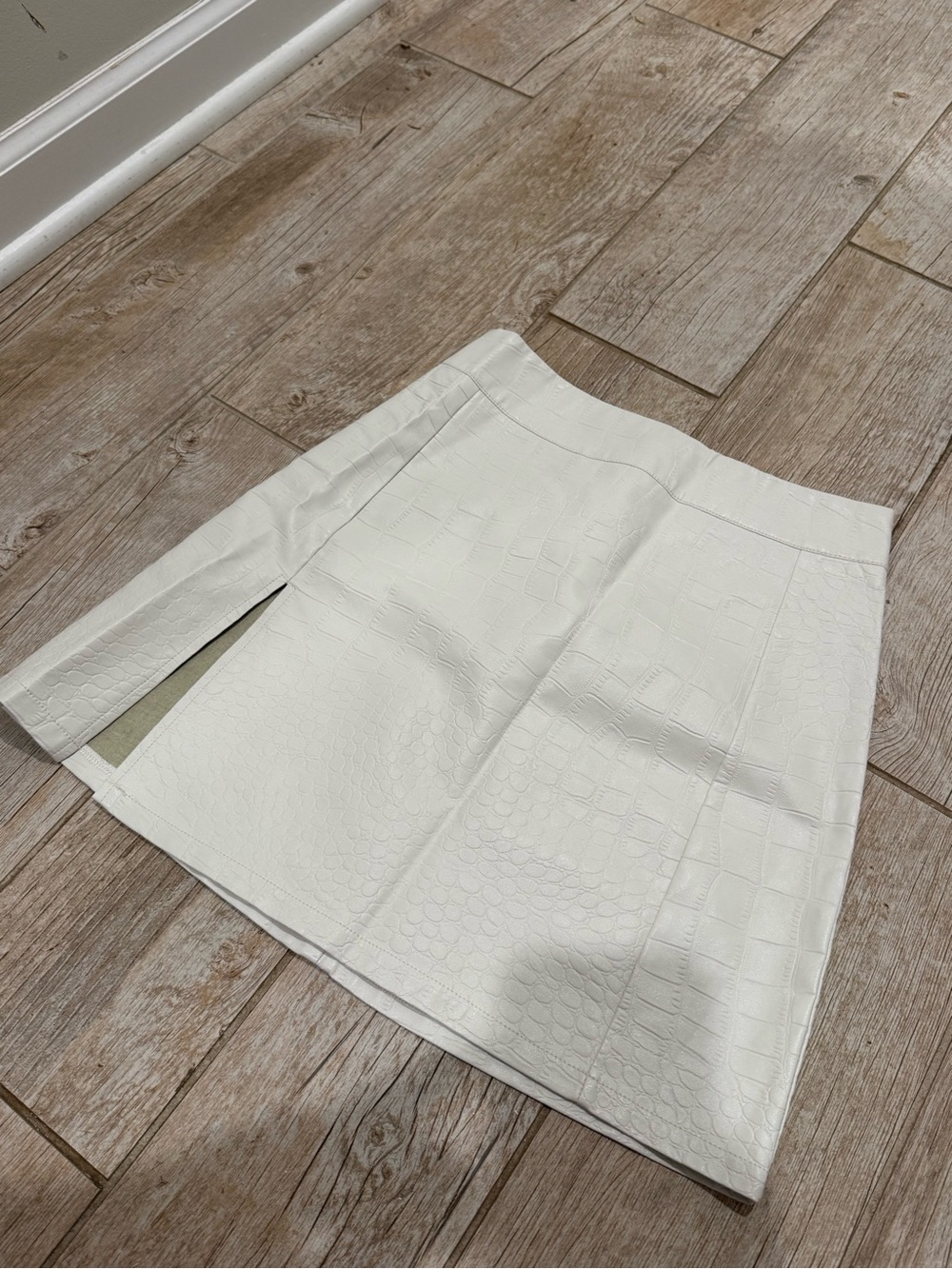 Croc-Embossed White Mini Skirt